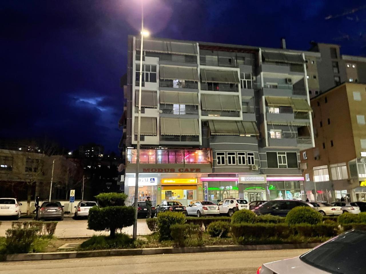 Gjirokastra Design Apartments Buitenkant foto